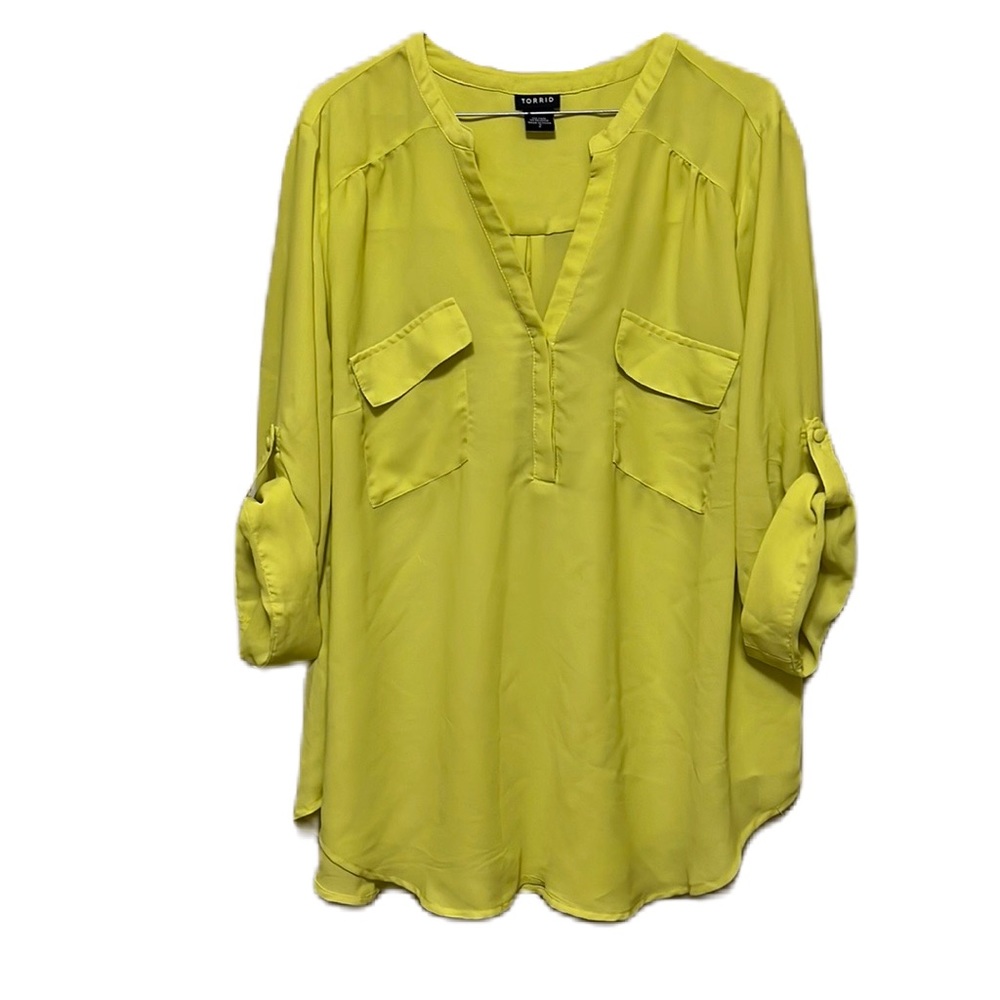 Torrid, Roll Tab Sleeves,V-Neckline, Two Chest Pocket Top, Light Yellow Green, 2